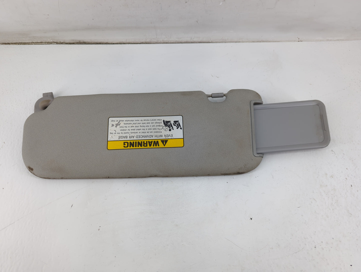 2014-2016 Hyundai Elantra Sun Visor Shade Replacement Driver Left Mirror Fits Fits 2014 2015 2016 OEM Used Auto Parts - Oemu