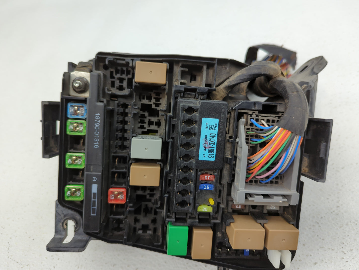 2014-2015 Hyundai Elantra Gt Fusebox Fuse Box Panel Relay Module P/N:91950-A5712 Fits Fits 2014 2015 OEM Used Auto Parts - O