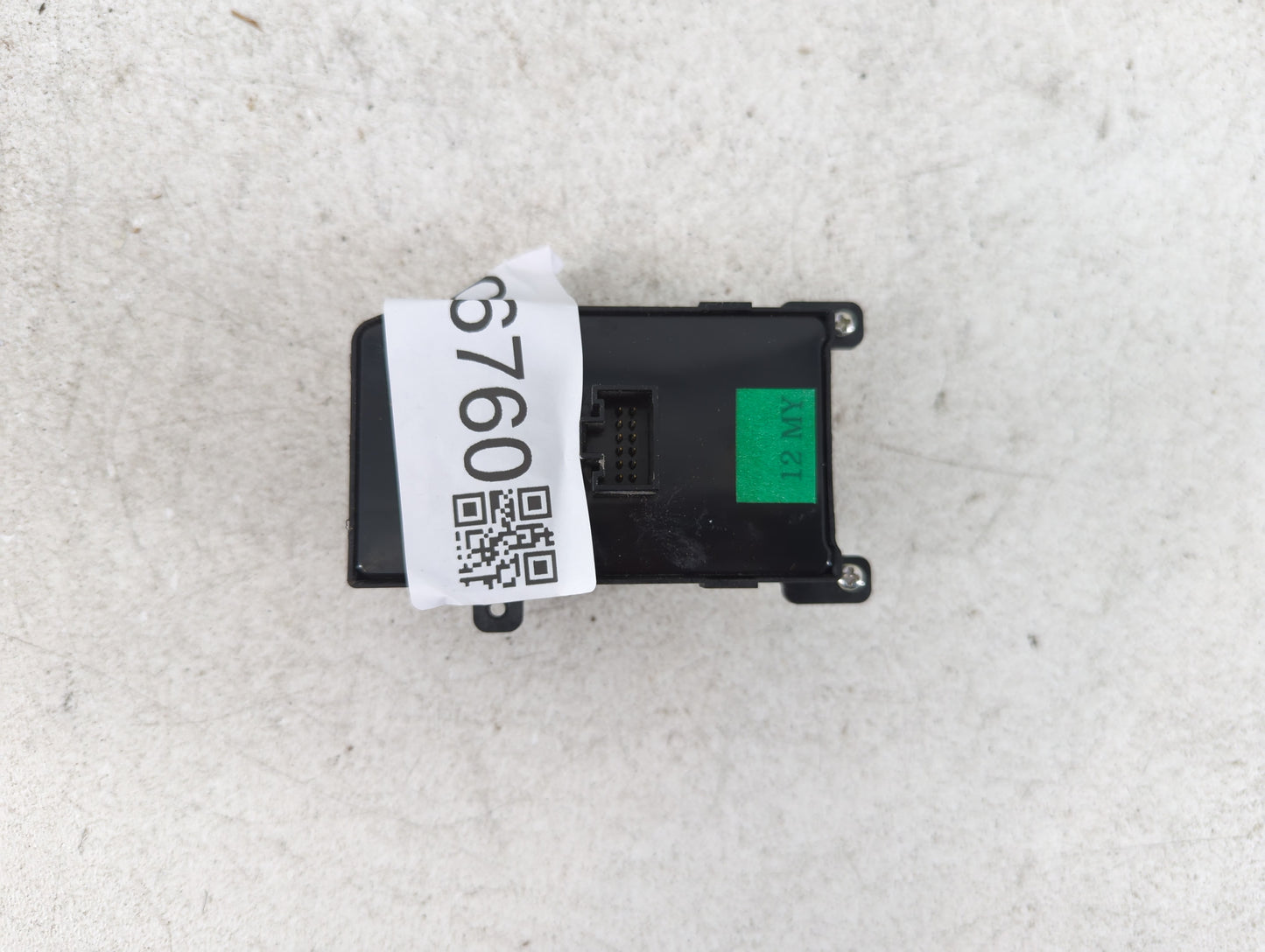 2013-2016 Hyundai Genesis Master Power Window Switch Replacement Driver Side Left P/N:2002008374 Fits Fits 2013 2014 2015 20