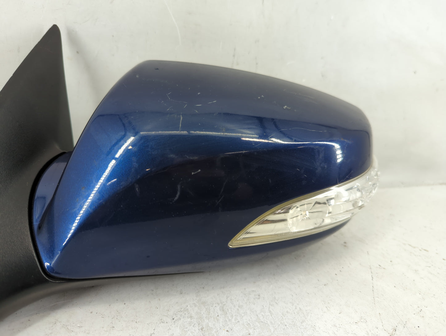 2009-2016 Hyundai Genesis Driver Side View Mirror - Left Door Mirror OEM Used - Oemusedautoparts1.com
