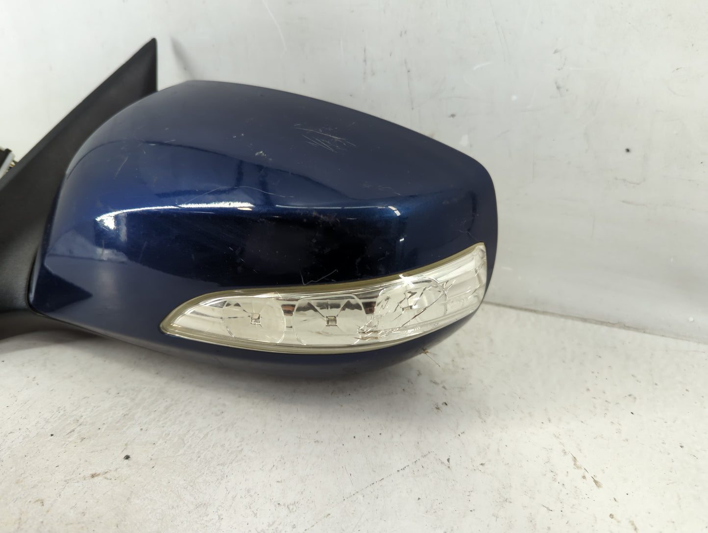 2009-2016 Hyundai Genesis Driver Side View Mirror - Left Door Mirror OEM Used - Oemusedautoparts1.com