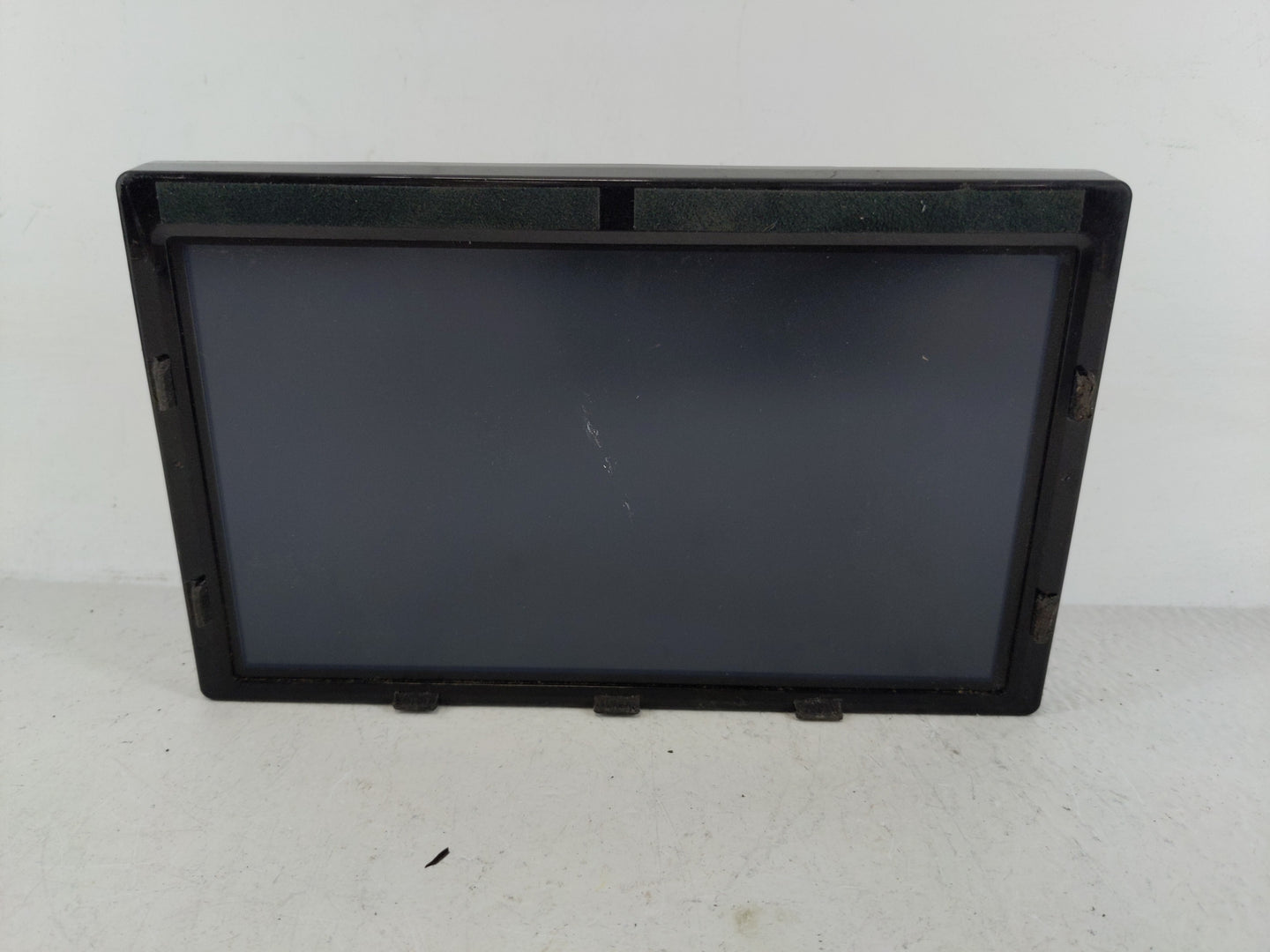2015-2016 Hyundai Genesis Information Display Screen - Oemusedautoparts1.com