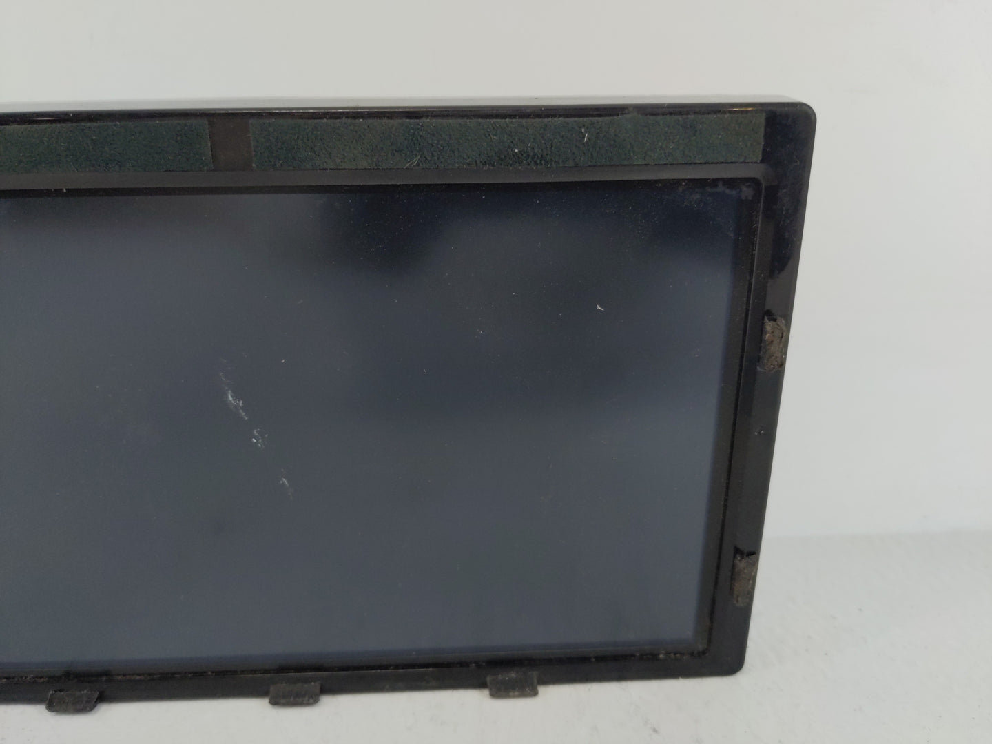 2015-2016 Hyundai Genesis Information Display Screen - Oemusedautoparts1.com
