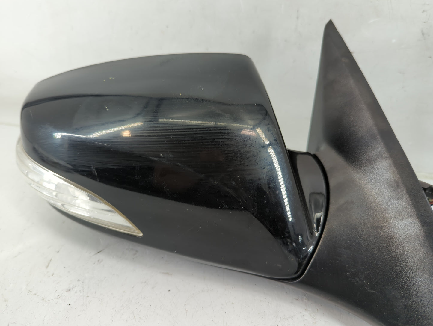 2009-2016 Hyundai Genesis Passenger Side View Mirror - Right Door Mirror OEM Used - Oemusedautoparts1.com