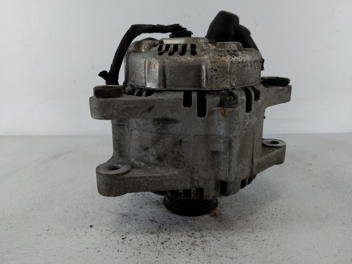 2009-2016 Hyundai Genesis Alternator Replacement Generator Charging Assembly Engine OEM P/N:37300-3C180 Fits OEM Used Auto P