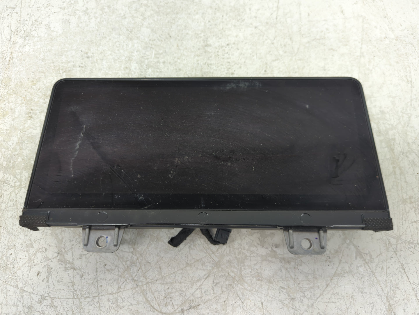 2015-2016 Hyundai Genesis Information Display Screen - Oemusedautoparts1.com