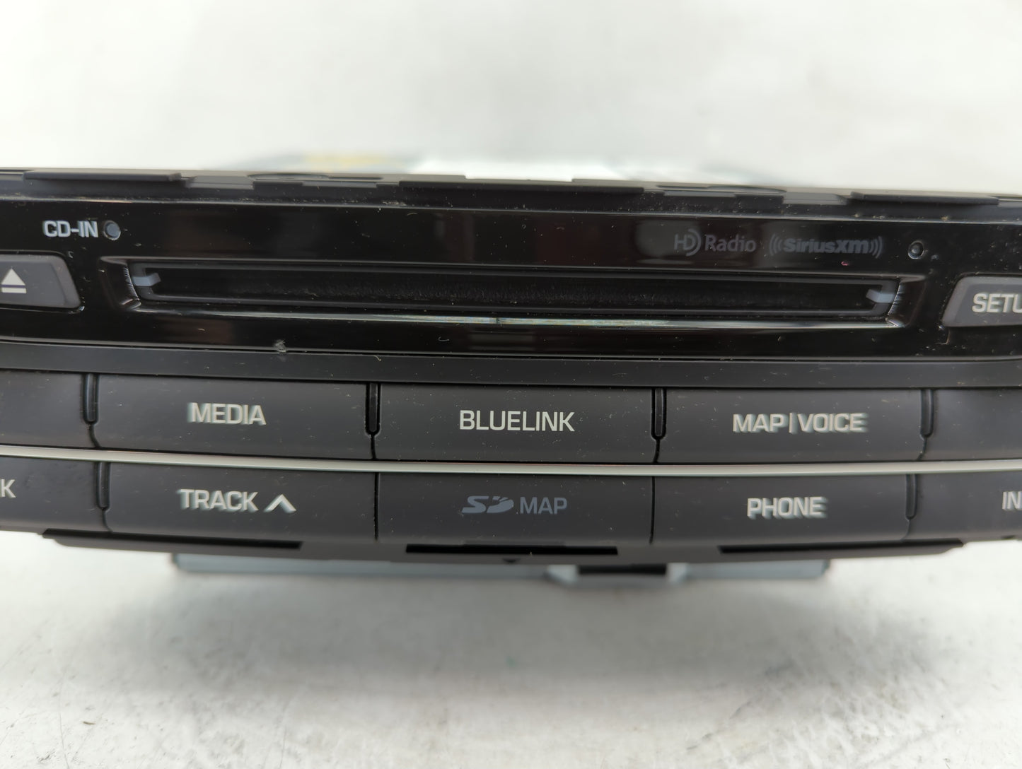 2015-2016 Hyundai Genesis Radio AM FM Cd Player Receiver Replacement P/N:96560-B14224X Fits Fits 2015 2016 OEM Used Auto Par