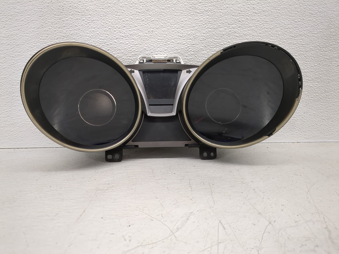 2014-2016 Hyundai Genesis Instrument Cluster Speedometer Gauges P/N:94031-2M320 Fits Fits 2014 2015 2016 OEM Used Auto Parts