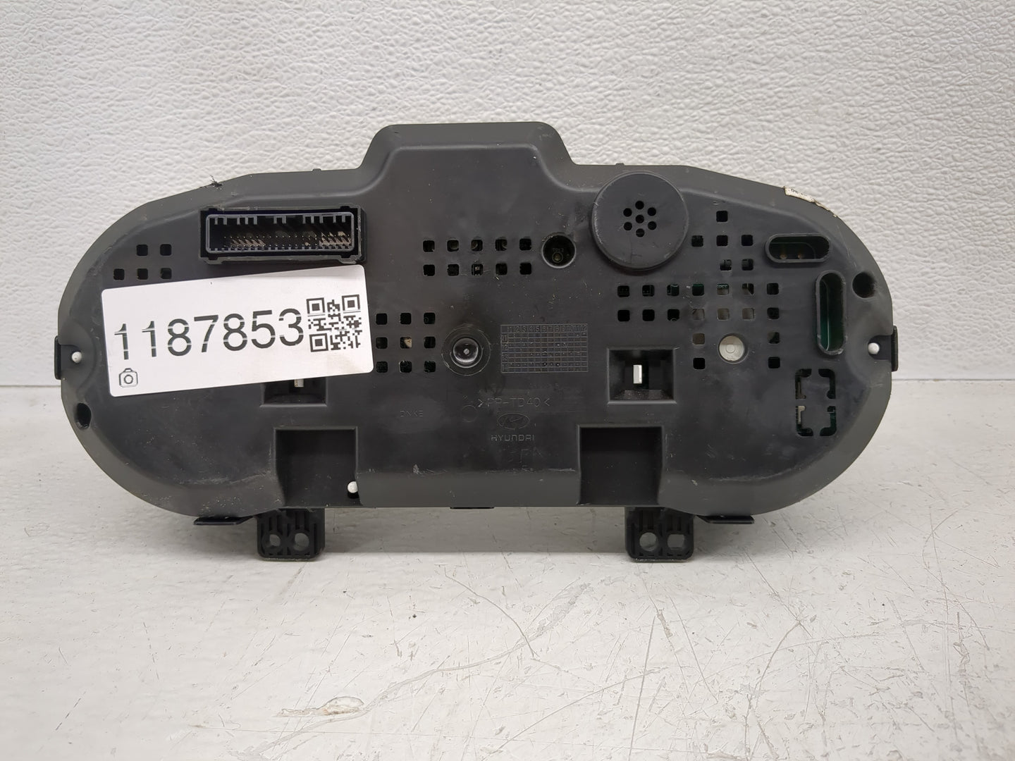 2014-2016 Hyundai Genesis Instrument Cluster Speedometer Gauges P/N:94031-2M320 Fits Fits 2014 2015 2016 OEM Used Auto Parts