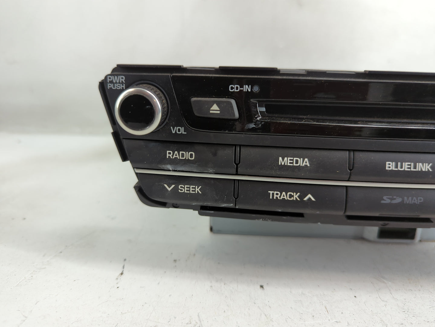 2015-2016 Hyundai Genesis Radio AM FM Cd Player Receiver Replacement P/N:96560-B14224X Fits Fits 2015 2016 OEM Used Auto Par