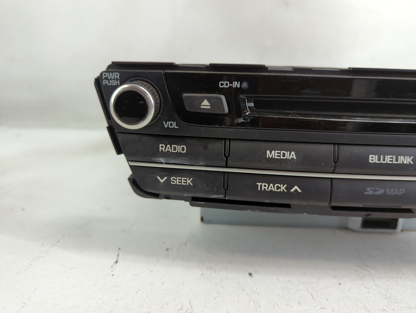 2015-2016 Hyundai Genesis Radio AM FM Cd Player Receiver Replacement P/N:96560-B14224X Fits Fits 2015 2016 OEM Used Auto Par