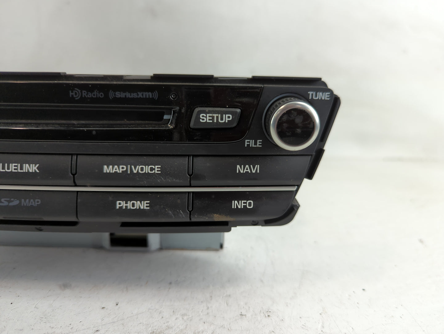 2015-2016 Hyundai Genesis Radio AM FM Cd Player Receiver Replacement P/N:96560-B14224X Fits Fits 2015 2016 OEM Used Auto Par