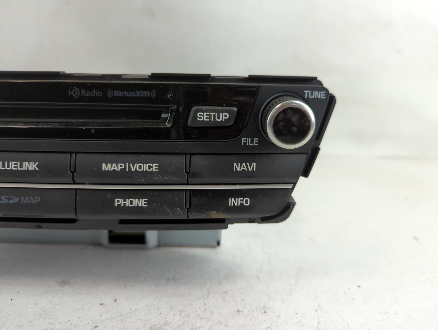 2015-2016 Hyundai Genesis Radio AM FM Cd Player Receiver Replacement P/N:96560-B14224X Fits Fits 2015 2016 OEM Used Auto Par