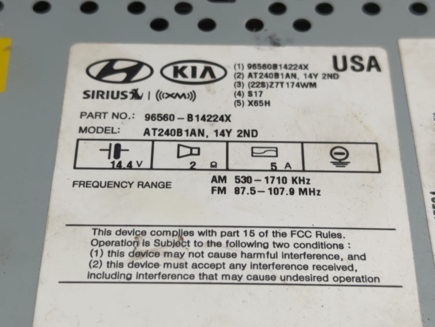 2015-2016 Hyundai Genesis Radio AM FM Cd Player Receiver Replacement P/N:96560-B14224X Fits Fits 2015 2016 OEM Used Auto Par