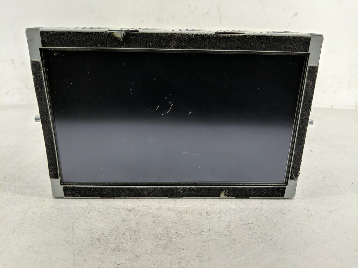 2015-2016 Hyundai Genesis Information Display Screen - Oemusedautoparts1.com