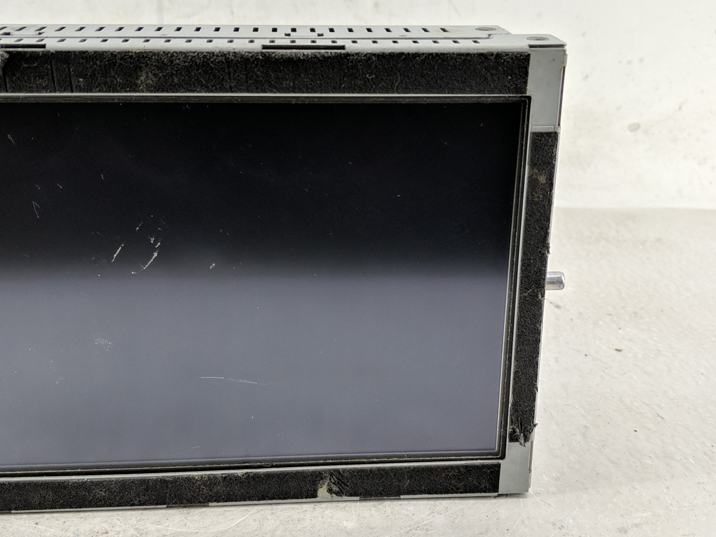 2015-2016 Hyundai Genesis Information Display Screen - Oemusedautoparts1.com