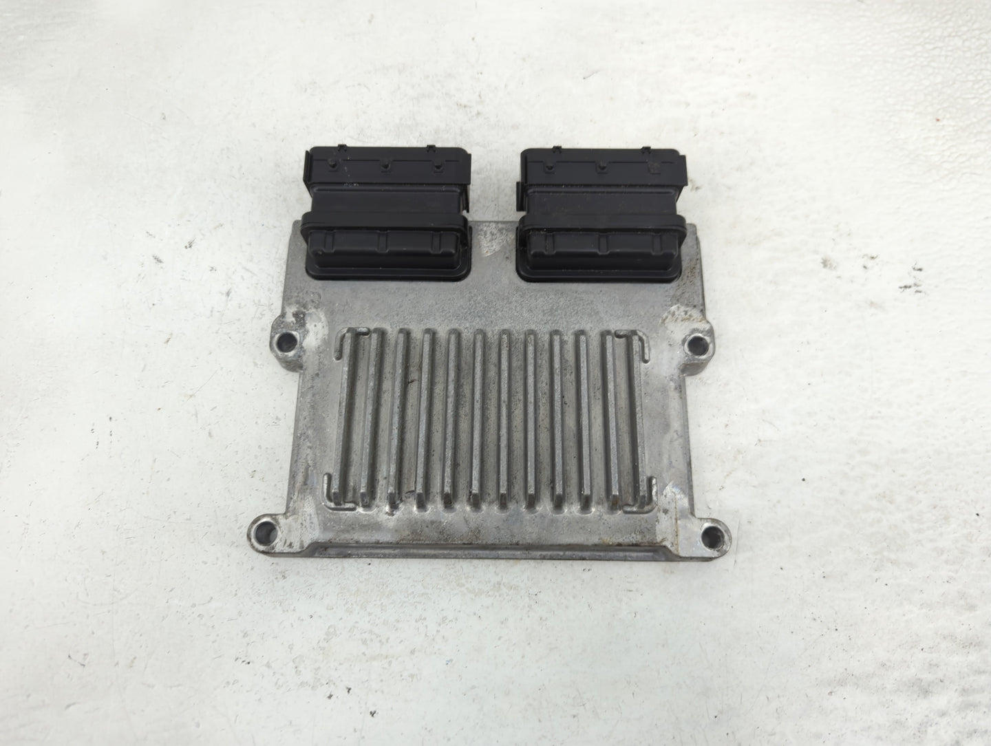 2015-2016 Hyundai Genesis PCM Engine Control Computer ECU ECM PCU OEM P/N:39105-3CEN2 Fits Fits 2015 2016 2017 OEM Used Auto