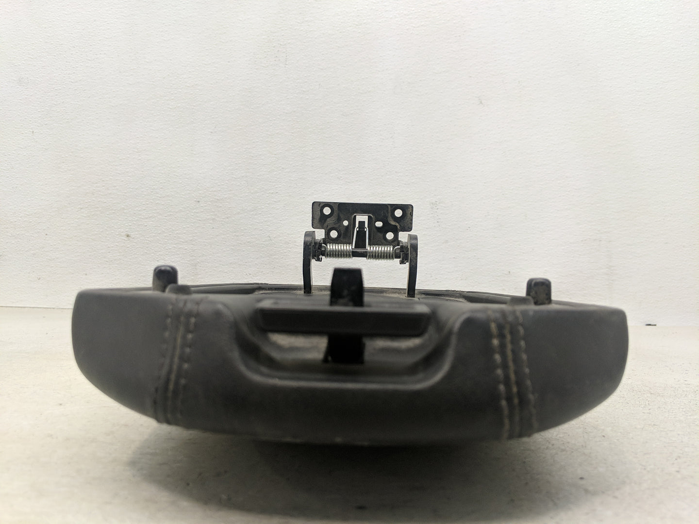 2015 Hyundai Genesis Center Console Armrest Cover Lid Fits OEM Used Auto Parts - Oemusedautoparts1.com