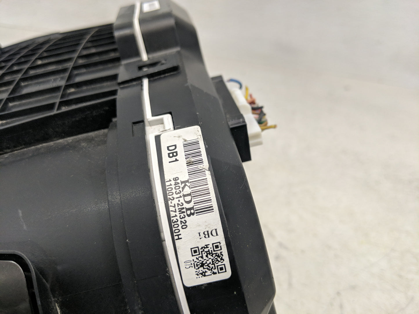 2015 Hyundai Genesis Instrument Cluster Speedometer Gauges P/N:94031-2M320 Fits OEM Used Auto Parts - Oemusedautoparts1.com