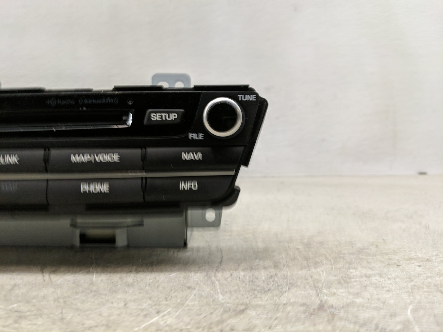 2015 Hyundai Genesis Radio AM FM Cd Player Receiver Replacement P/N:96560-B14274X Fits OEM Used Auto Parts - Oemusedautopart