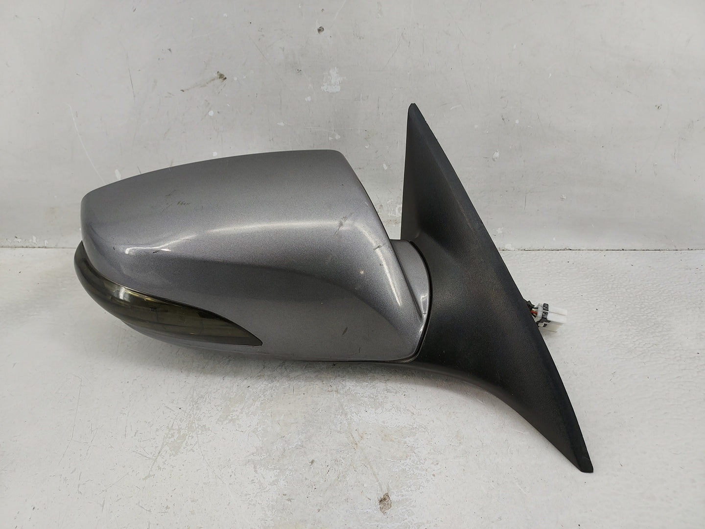 2009-2016 Hyundai Genesis Passenger Side View Mirror - Right Door Mirror OEM Used - Oemusedautoparts1.com
