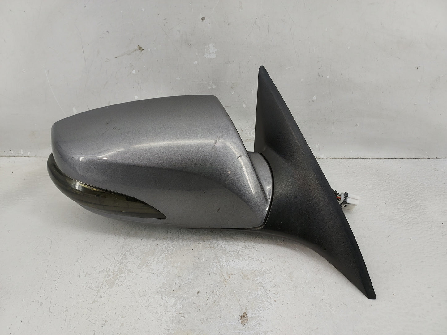 2009-2016 Hyundai Genesis Passenger Side View Mirror - Right Door Mirror OEM Used - Oemusedautoparts1.com