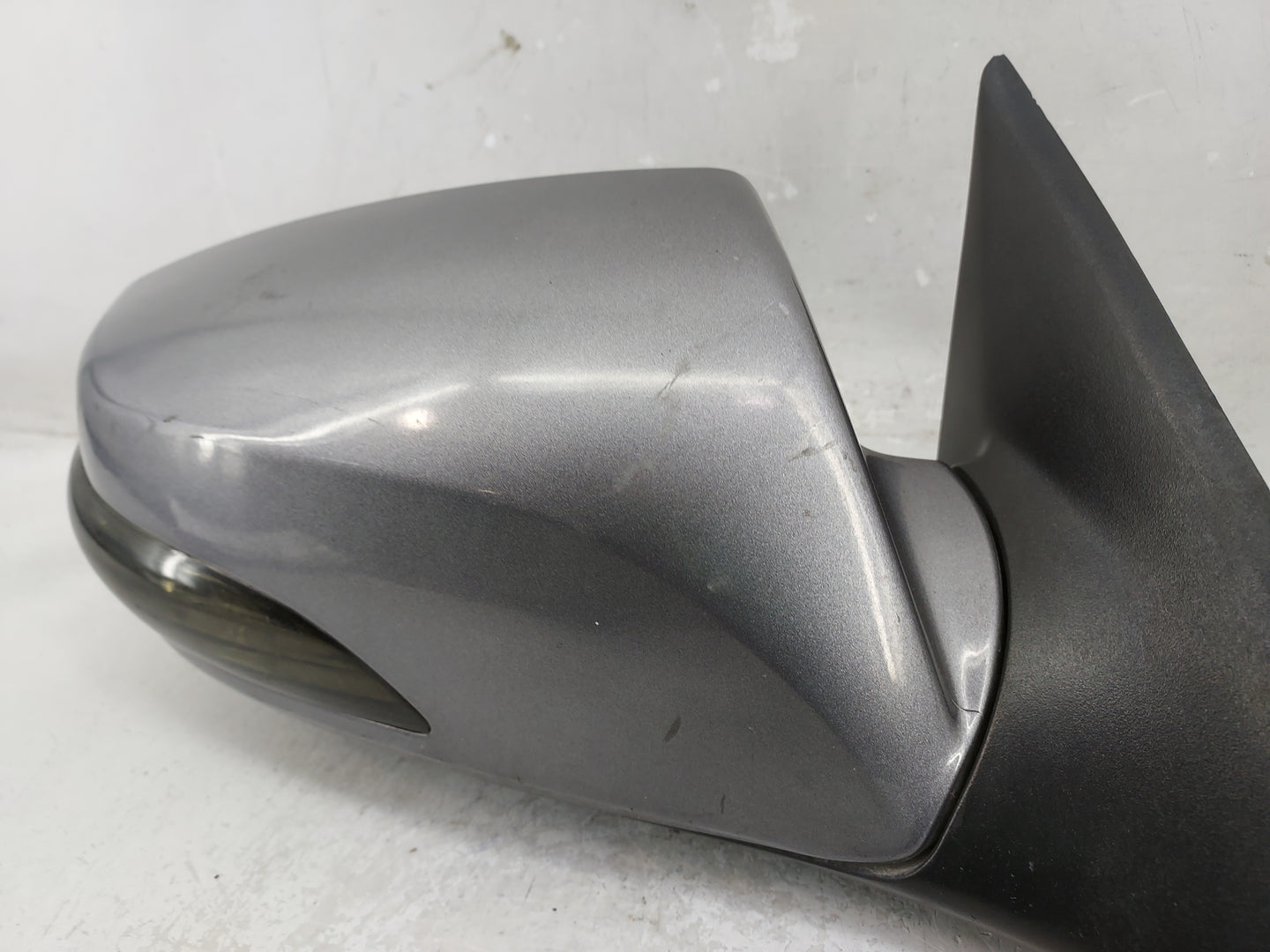 2009-2016 Hyundai Genesis Passenger Side View Mirror - Right Door Mirror OEM Used - Oemusedautoparts1.com