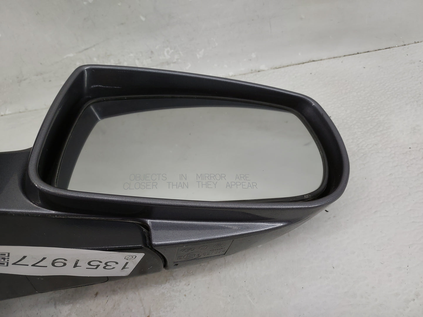 2009-2016 Hyundai Genesis Passenger Side View Mirror - Right Door Mirror OEM Used - Oemusedautoparts1.com