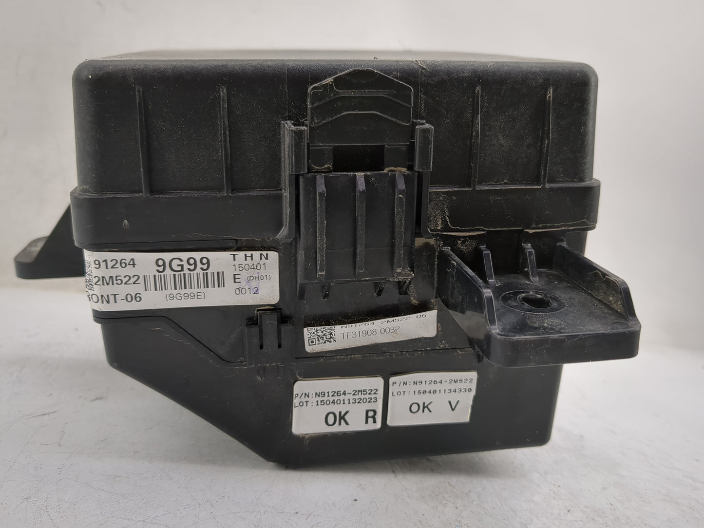 2013-2016 Hyundai Genesis Fusebox Fuse Box Panel Relay Module P/N:N91264-2M522 Fits Fits 2013 2014 2015 2016 OEM Used Auto P