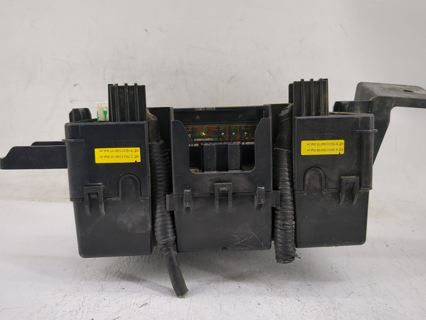 2013-2016 Hyundai Genesis Fusebox Fuse Box Panel Relay Module P/N:N91264-2M522 Fits Fits 2013 2014 2015 2016 OEM Used Auto P