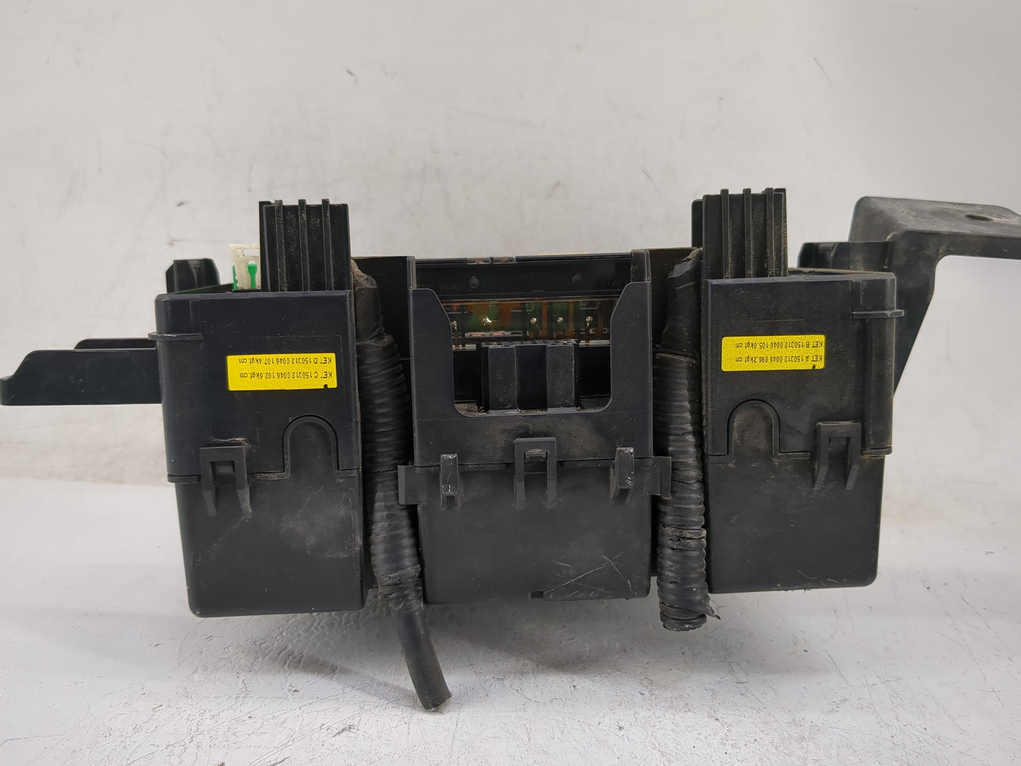2013-2016 Hyundai Genesis Fusebox Fuse Box Panel Relay Module P/N:N91264-2M522 Fits Fits 2013 2014 2015 2016 OEM Used Auto P