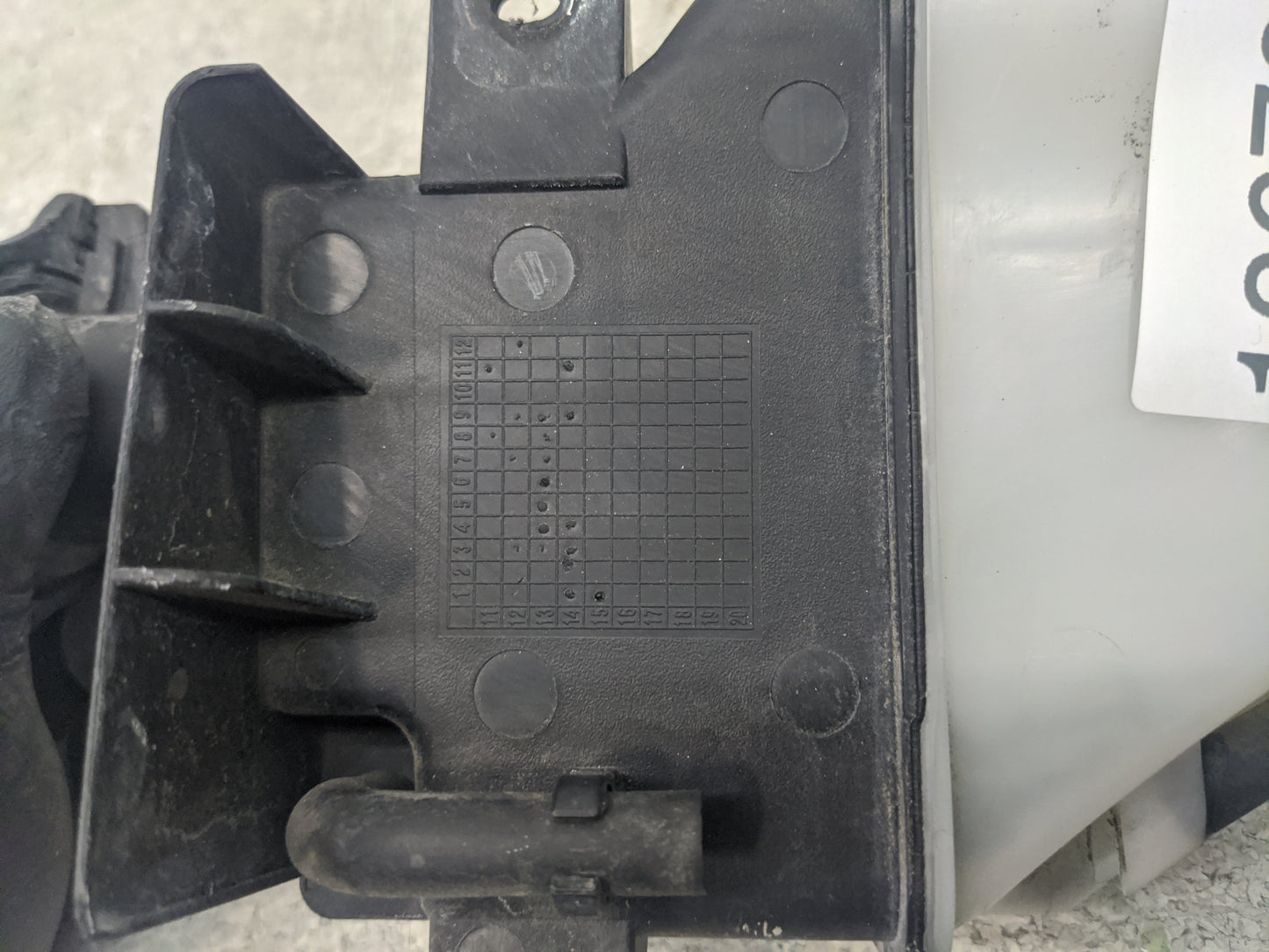 2013 Hyundai Genesis Radiator Coolant Overflow Expansion Tank Bottle - Oemusedautoparts1.com