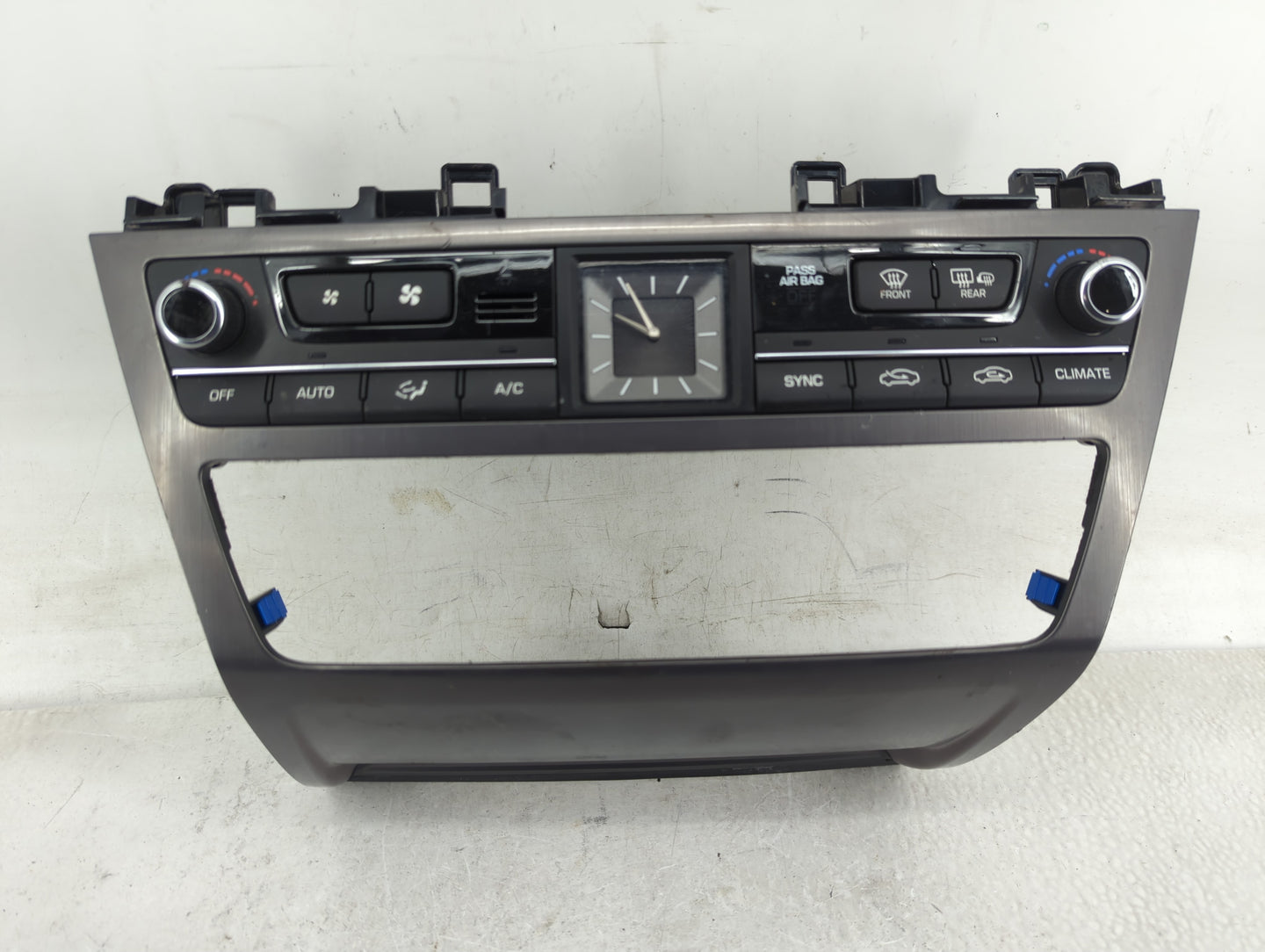2015-2016 Hyundai Genesis Climate Control Module Temperature AC/Heater Replacement P/N:97250-B1120 Fits Fits 2015 2016 2017 