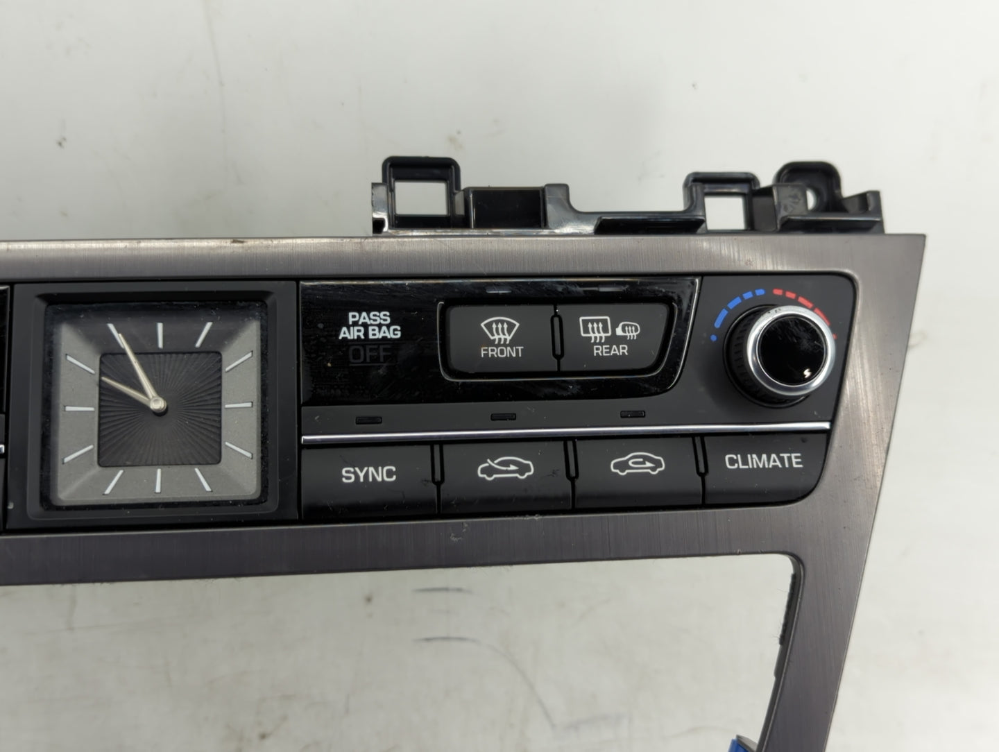 2015-2016 Hyundai Genesis Climate Control Module Temperature AC/Heater Replacement P/N:97250-B1120 Fits Fits 2015 2016 2017 