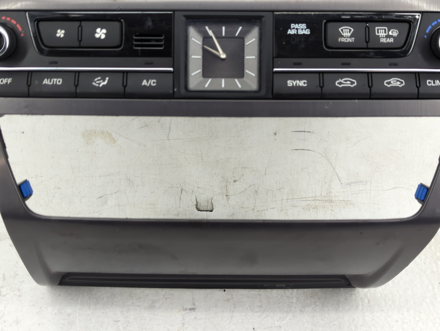 2015-2016 Hyundai Genesis Climate Control Module Temperature AC/Heater Replacement P/N:97250-B1120 Fits Fits 2015 2016 2017 