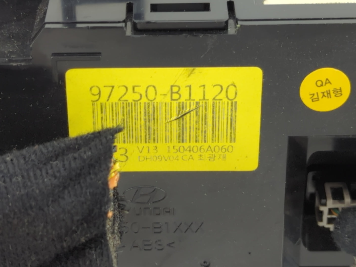 2015-2016 Hyundai Genesis Climate Control Module Temperature AC/Heater Replacement P/N:97250-B1120 Fits Fits 2015 2016 2017 