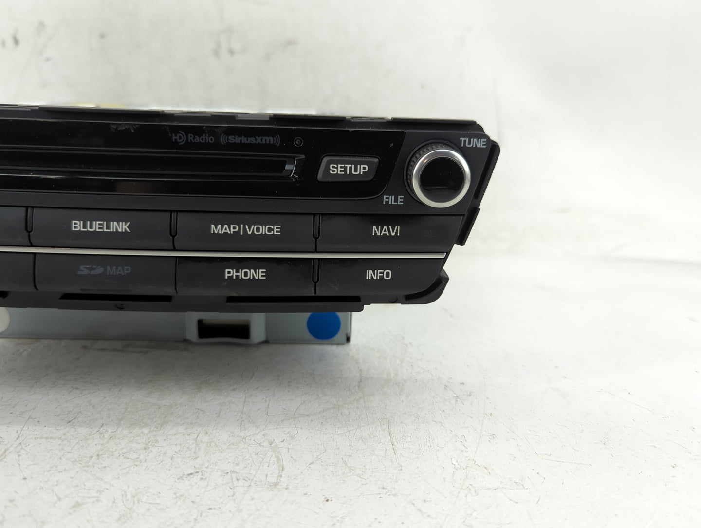 2015 Hyundai Genesis Radio AM FM Cd Player Receiver Replacement P/N:96560-B14274X Fits OEM Used Auto Parts - Oemusedautopart