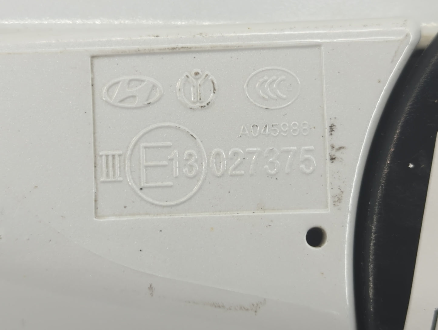 2009-2016 Hyundai Genesis Driver Side View Mirror - Left Door Mirror OEM Used - Oemusedautoparts1.com