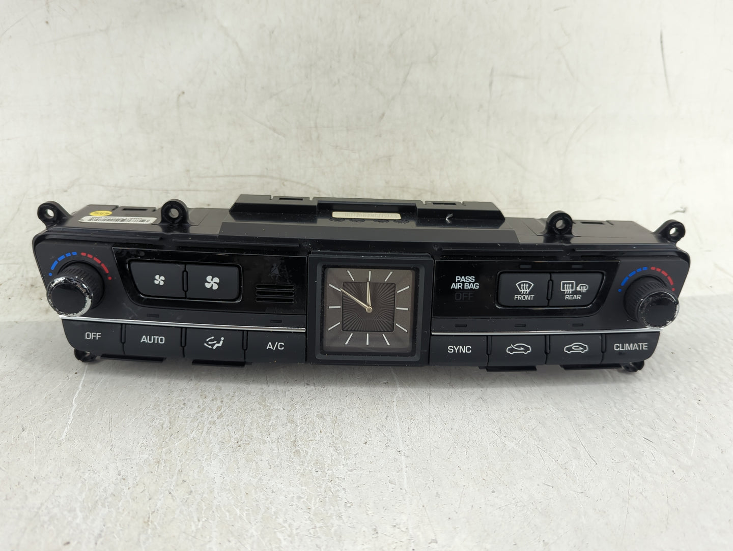 2015-2016 Hyundai Genesis Climate Control Module Temperature AC/Heater Replacement Fits Fits 2015 2016 2017 OEM Used Auto Pa