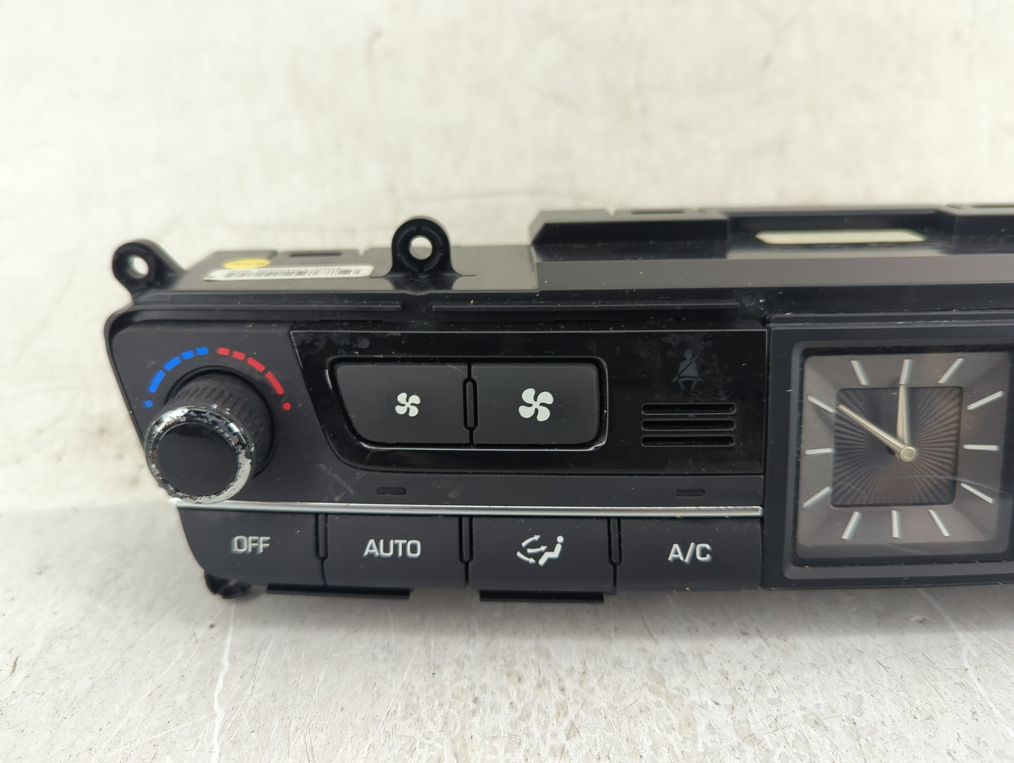 2015-2016 Hyundai Genesis Climate Control Module Temperature AC/Heater Replacement Fits Fits 2015 2016 2017 OEM Used Auto Pa