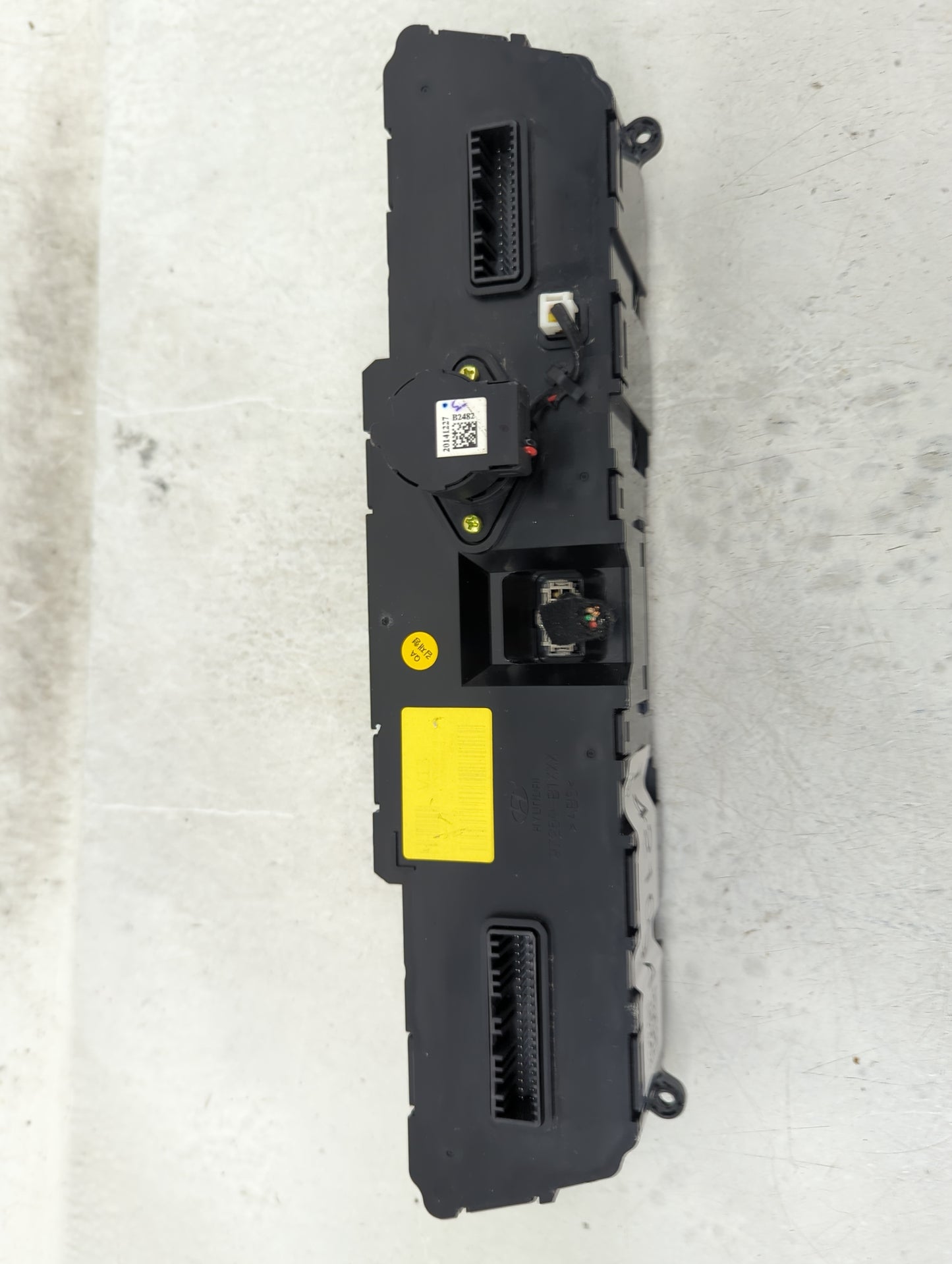 2015-2016 Hyundai Genesis Climate Control Module Temperature AC/Heater Replacement Fits Fits 2015 2016 2017 OEM Used Auto Pa