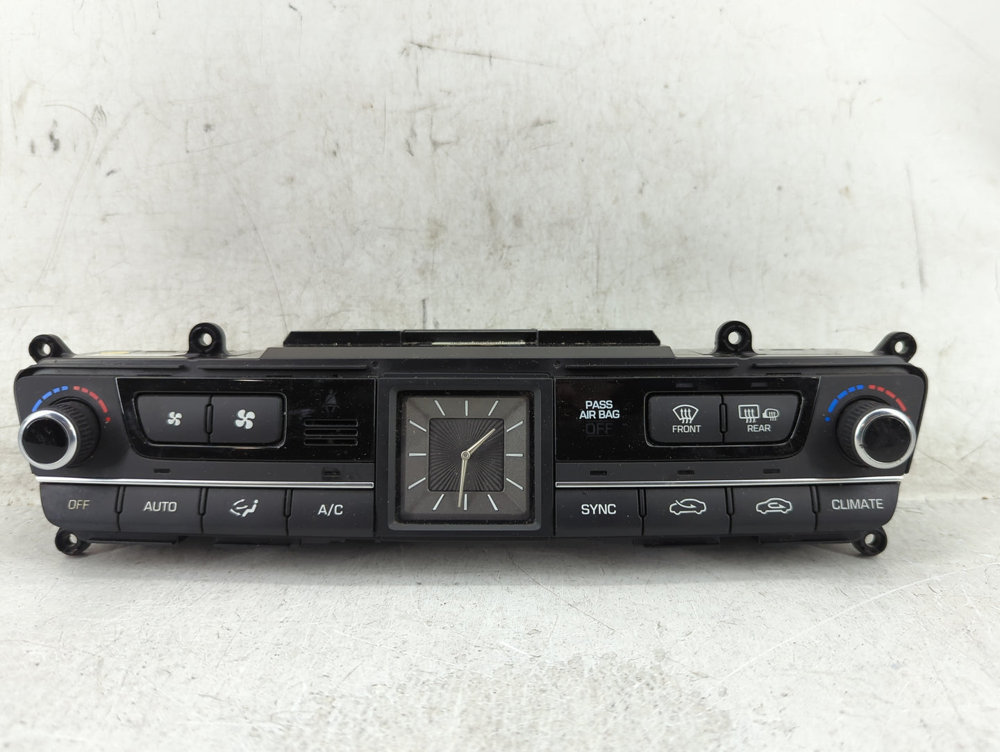 2015-2016 Hyundai Genesis Climate Control Module Temperature AC/Heater Replacement P/N:97250-B1120 Fits Fits 2015 2016 2017 