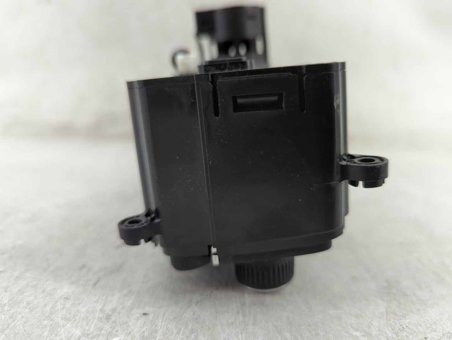 2015-2016 Hyundai Genesis Climate Control Module Temperature AC/Heater Replacement P/N:97250-B1120 Fits Fits 2015 2016 2017 