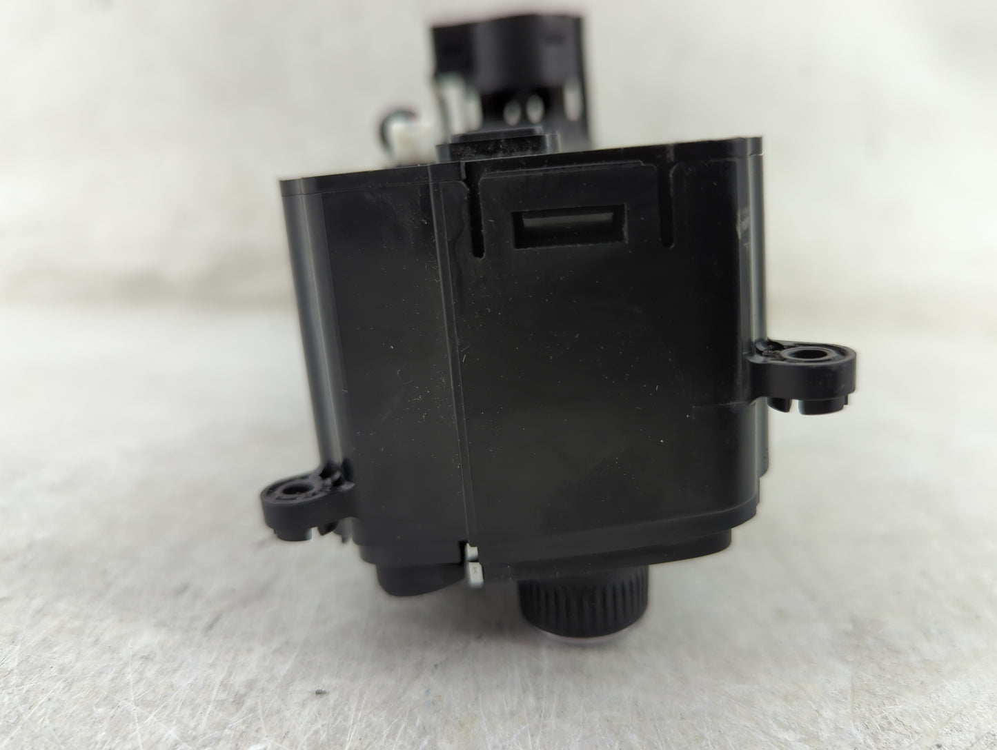 2015-2016 Hyundai Genesis Climate Control Module Temperature AC/Heater Replacement P/N:97250-B1120 Fits Fits 2015 2016 2017 