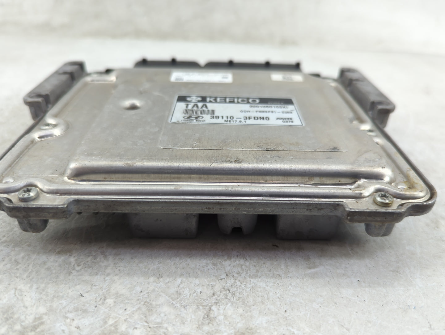2015-2016 Hyundai Genesis PCM Engine Control Computer ECU ECM PCU OEM P/N:39110-3FDN0 9001060102KI Fits Fits 2015 2016 OEM U