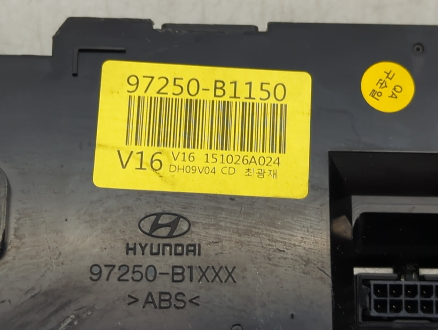 2015-2016 Hyundai Genesis Climate Control Module Temperature AC/Heater Replacement P/N:97250-B1150 97250-B1120 Fits OEM Used