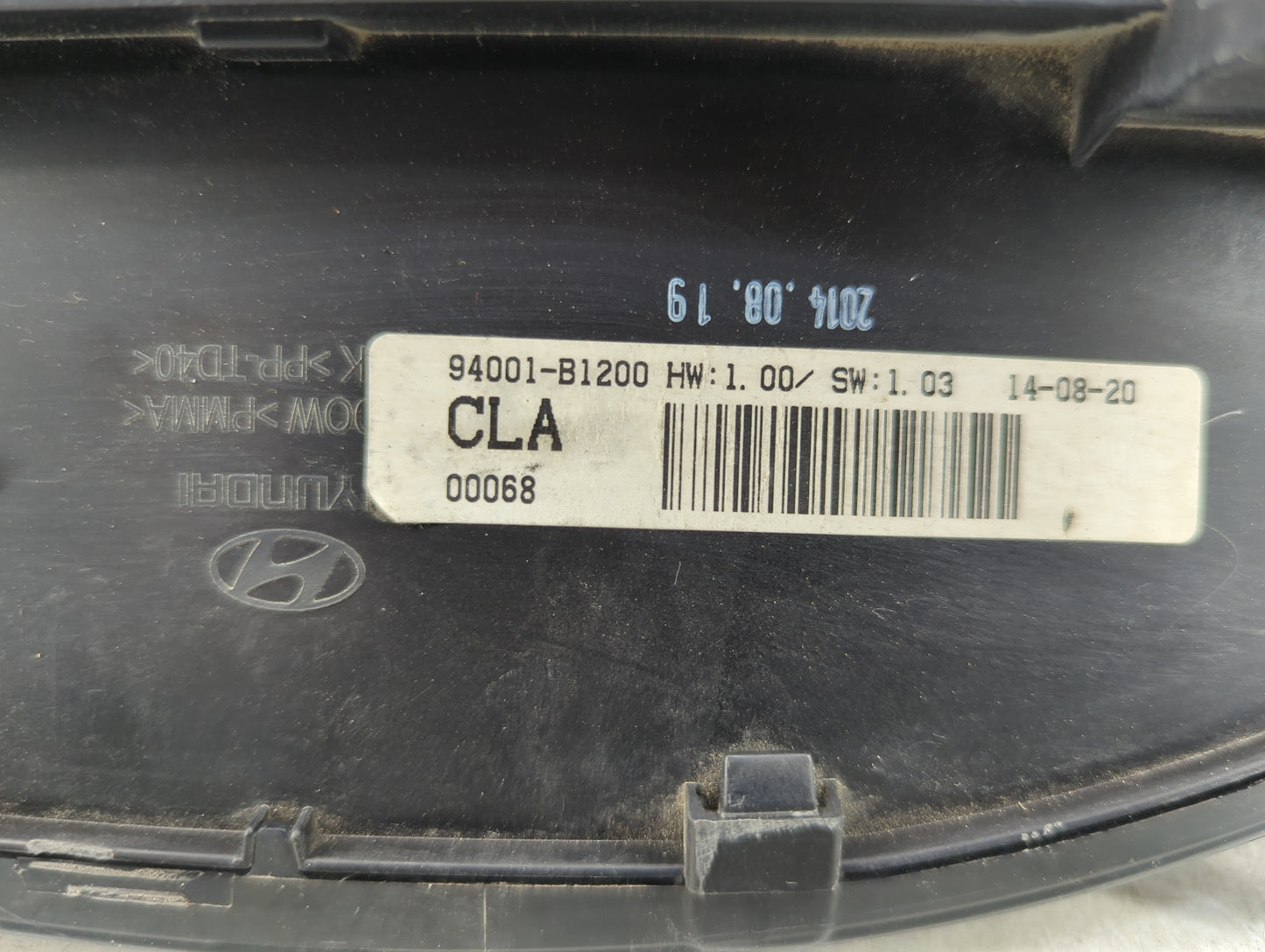 2015 Hyundai Genesis Instrument Cluster Speedometer Gauges P/N:94001-B1200 Fits OEM Used Auto Parts - Oemusedautoparts1.com