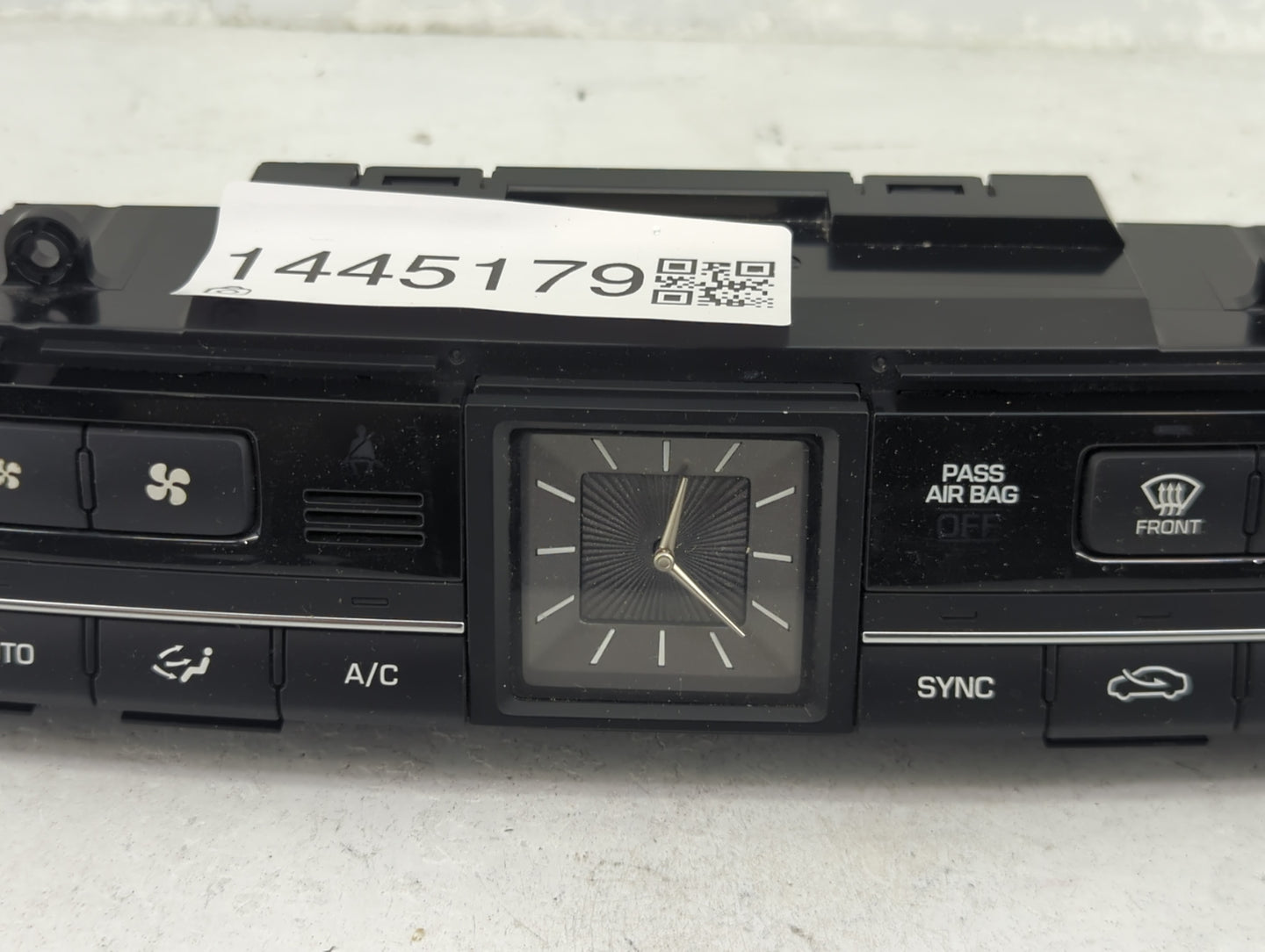 2015-2016 Hyundai Genesis Climate Control Module Temperature AC/Heater Replacement P/N:PDHCA20140728 Fits Fits 2015 2016 201