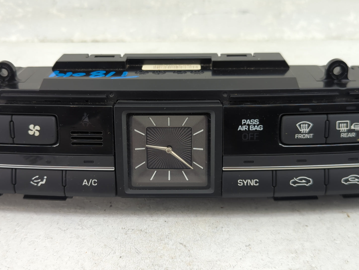2015-2016 Hyundai Genesis Climate Control Module Temperature AC/Heater Replacement P/N:97250-B1XXX 97250-B1120 Fits OEM Used