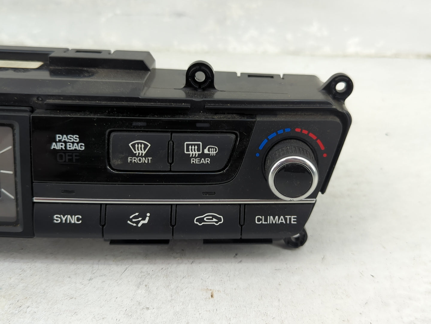 2015-2016 Hyundai Genesis Climate Control Module Temperature AC/Heater Replacement P/N:97250-B1150 97250-B1XXX Fits OEM Used